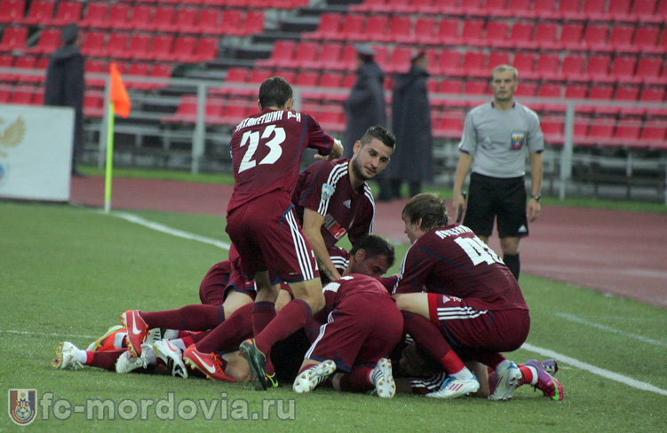 2013-08-02 ФК Мордовия Саранск - Газовик Оренбург
